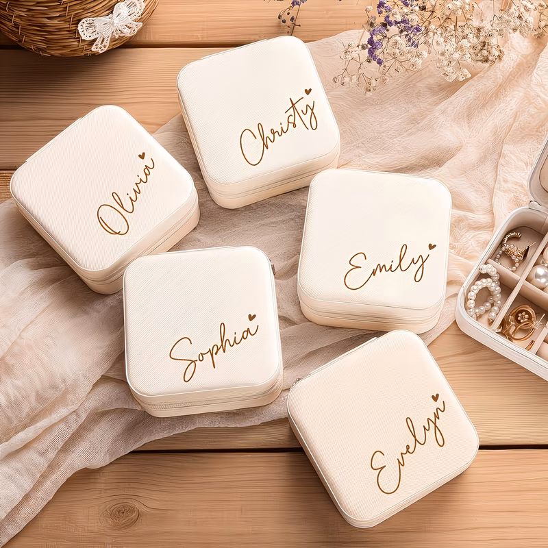 personalized heart jewelry travel case with name beige lining zipper soft padding ideal for bridesmaid proposal mothers day birthday christmas graduation back to school gifts