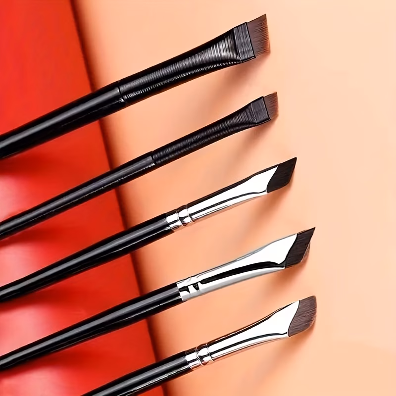 5pcs precision eye makeup brush set including a shaped eyeliner brush an angled eyeliner brush and an eyebrow brush for easy creation of makeup convenient to carry when traveling suitable for eye make