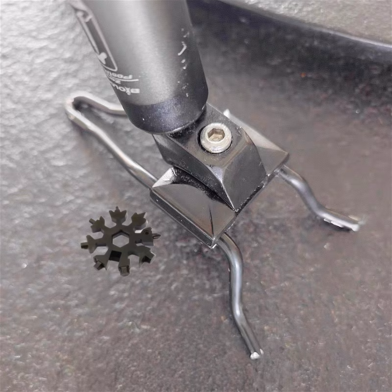 18 in 1 multi function tool set with flat and phillips screwdrivers and wrench 1pc stainless steel snowflake bottle opener christmas and new year gift unique gift for dad small gift for men camping ga