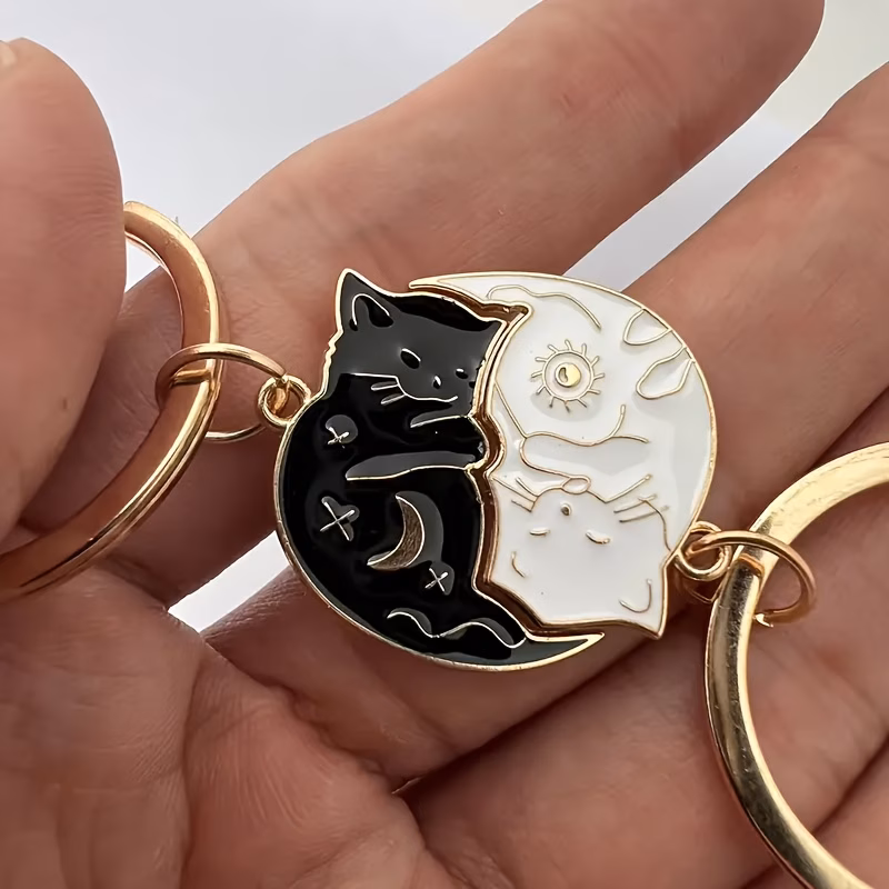 2pcs cute kitten pendant keychain cat lover keyring stylish anniversary and birthday gift for boyfriend or girlfriend suitable for women